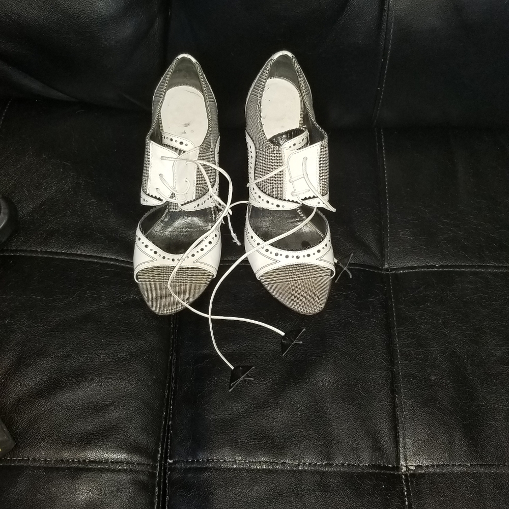Shoes - Picture 3 of 10
